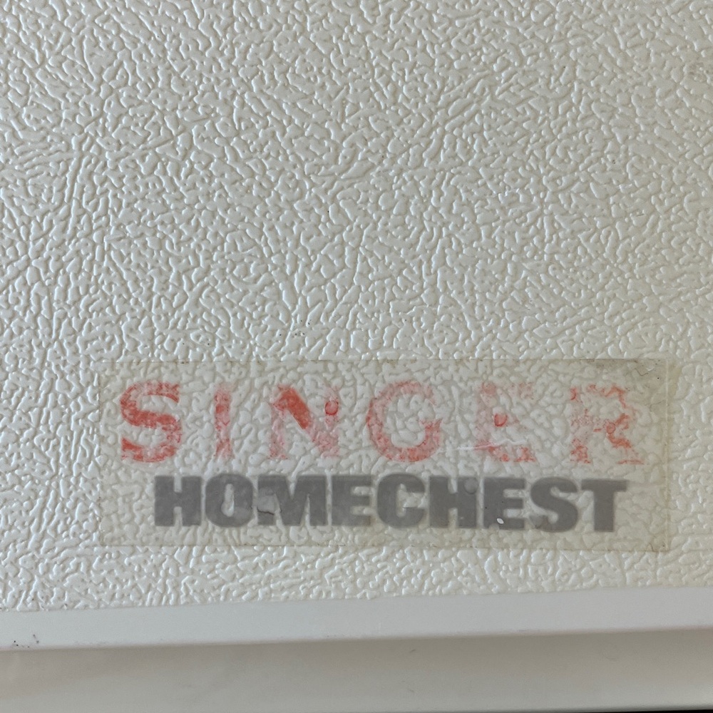 Vintage Collectible 1983 SINGER Home Chest Sewing Storage Caddy